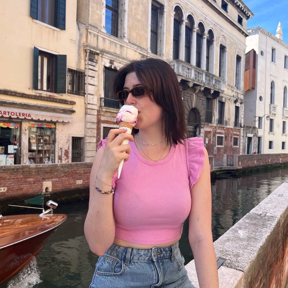 Meet your Posher, Jessica